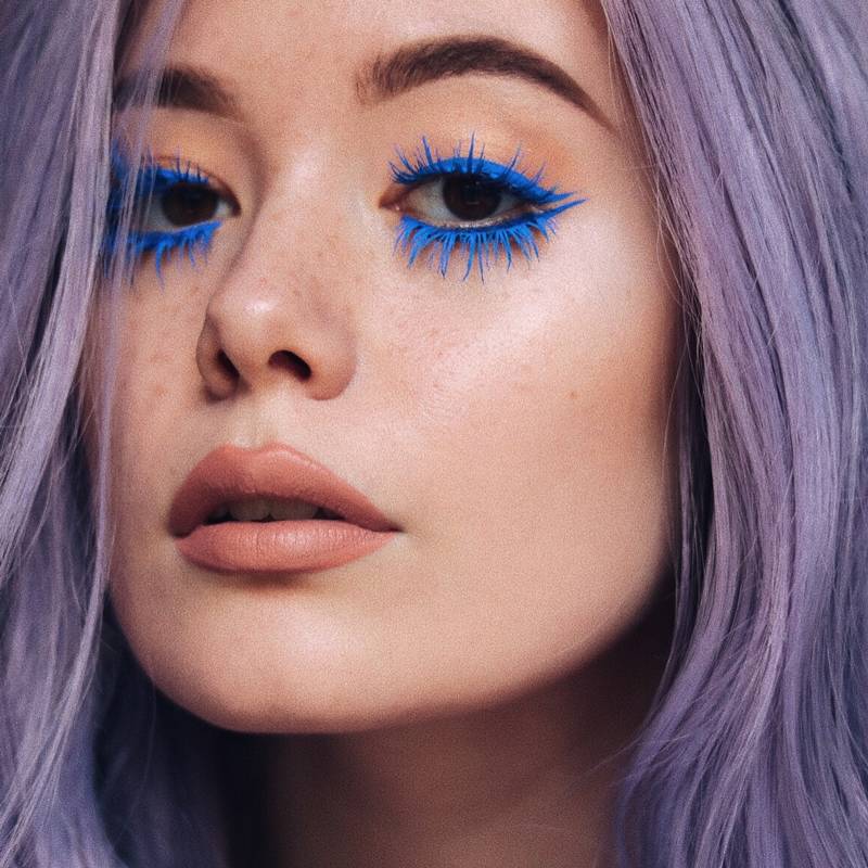 COLOR YOUR DAYS WITH COLORFUL MASCARAS!