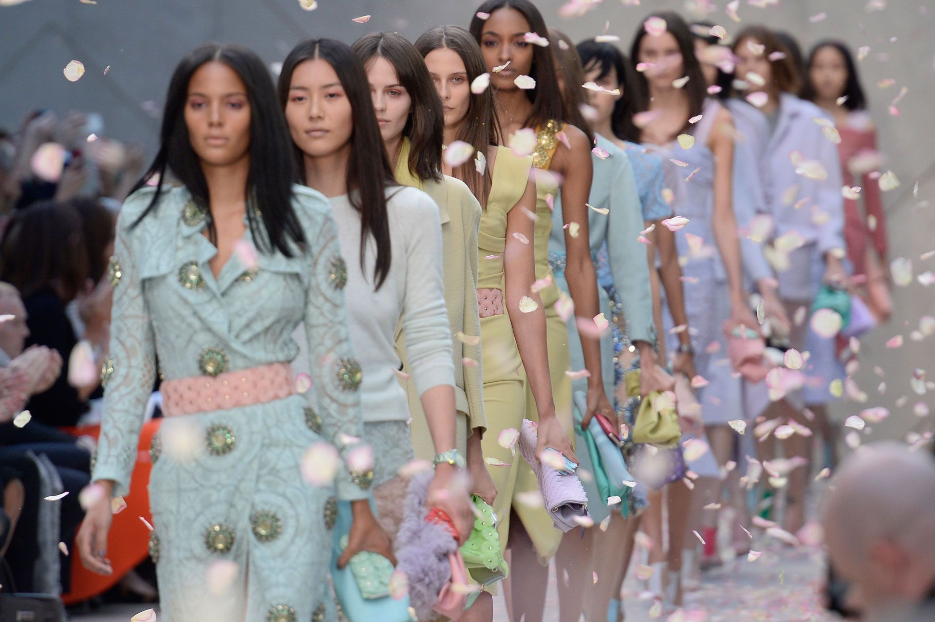 PASTEL PRINTS ON THE SPRING/SUMMER 2020 CATWALK!