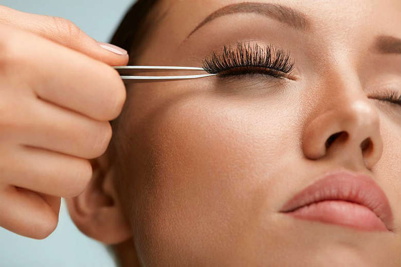 EYELASH EXTENSION REMOVAL MADE EASY!