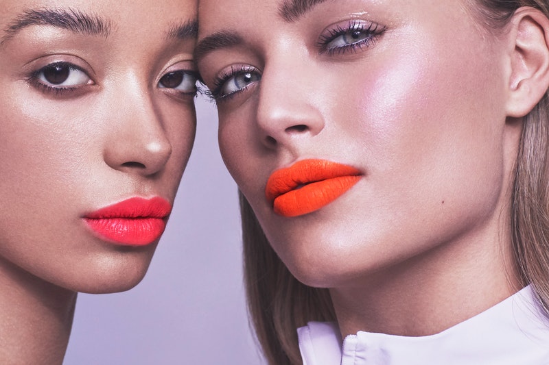 STAND OUT IN A CROWD WITH NEON LOOK-AT-ME LIPS!