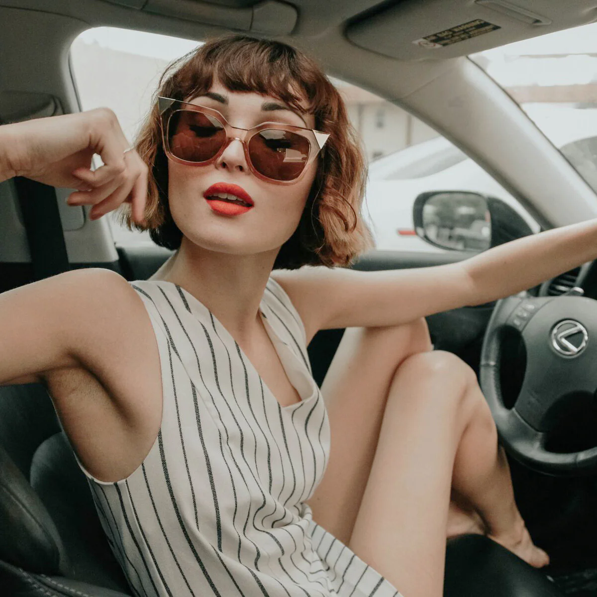 COOL SUNGLASSES: WHY PEOPLE WEAR THEIR SHADES EVEN IN THE SHADE!