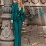 BUSINESS SUITS: OFFICE ATTIRE BOTH BEAUTIFUL AND SUITABLE!